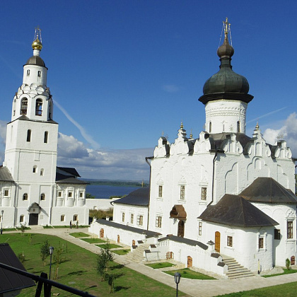 Входная группа Богородице-Успенский Свияжский мужской монастырь. 
