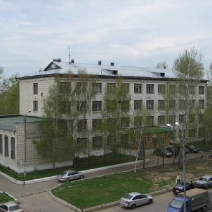 Входная группа Казанский колледж коммунального хозяйства и строительства (ГБОУ СПО КККХиС). 
