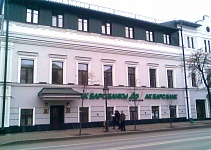 Входная группа АК Барс Банк на Кремлевской. Казань (Вахитовский район),  Кремлевская,  8